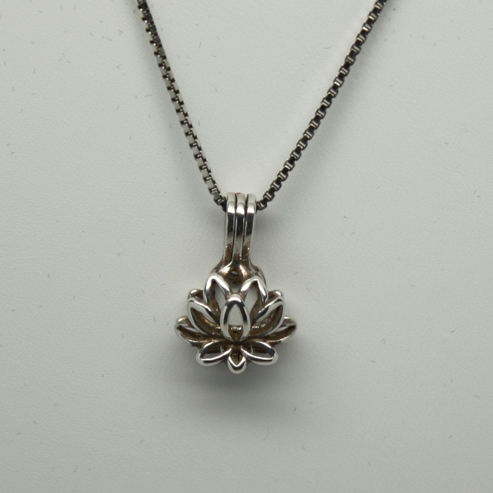 Sterling Silver Lotus Flower necklace